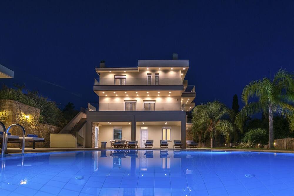 Photo of Outdoor in Souda