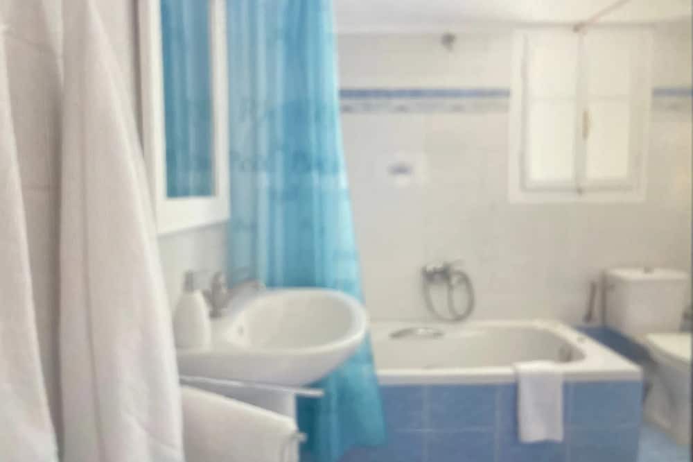 Photo of Bathroom in Adamas