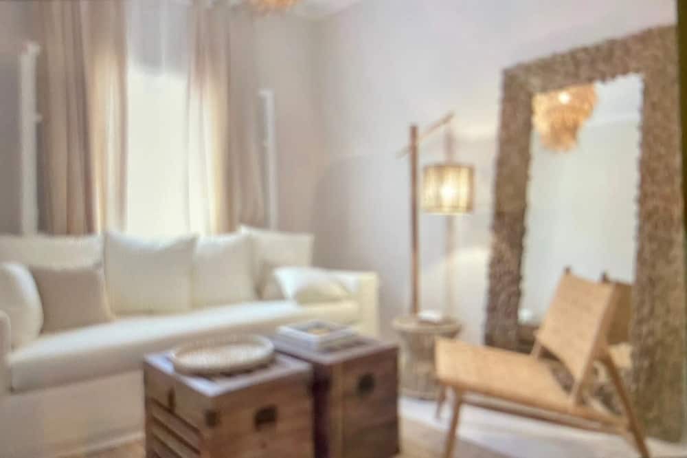 Photo of Livingroom in Adamas