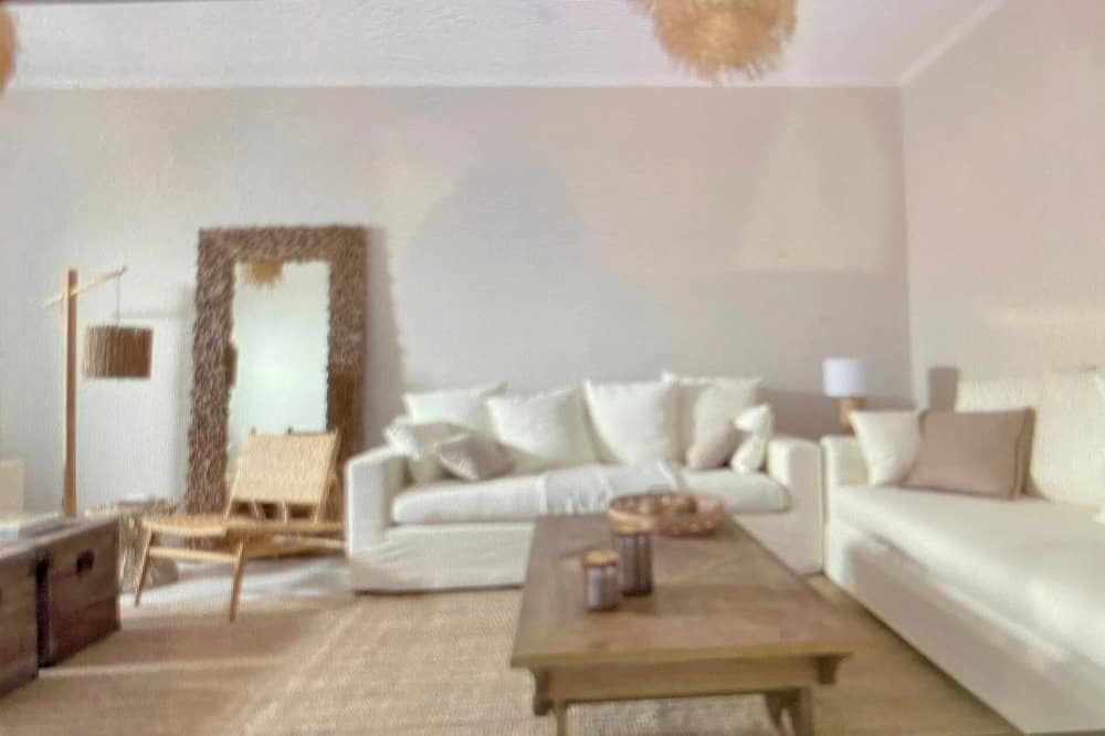 Photo of Livingroom in Adamas