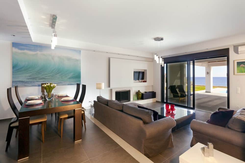 Photo of Livingroom in Lahania