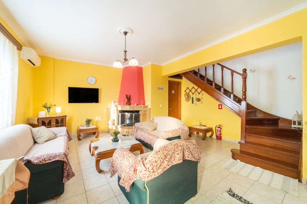 Photo of Livingroom in Pelekas