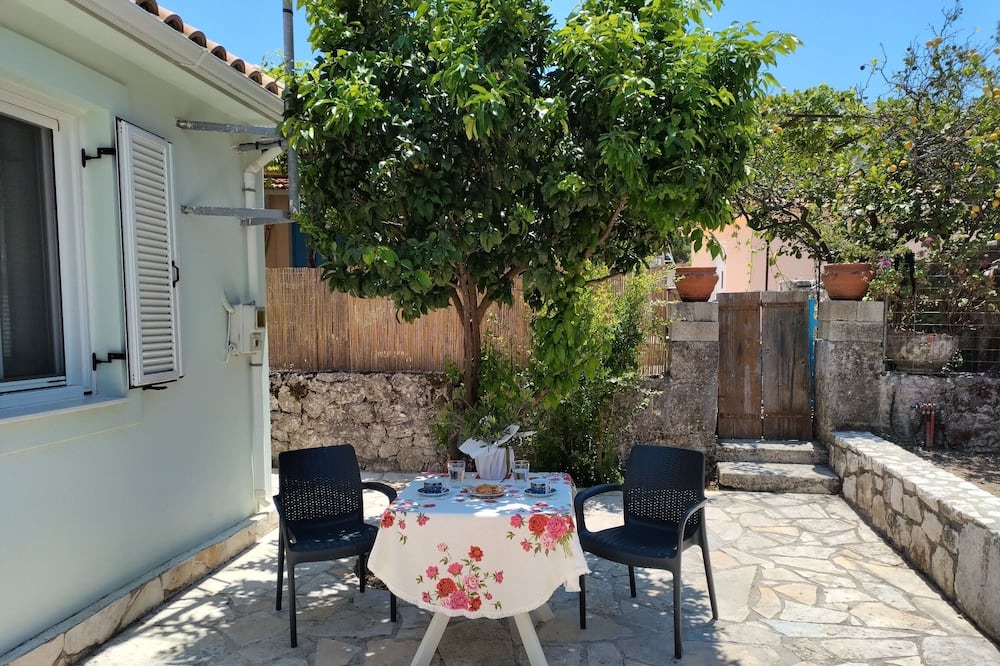 Photo of Patio Balcony in Makriotika