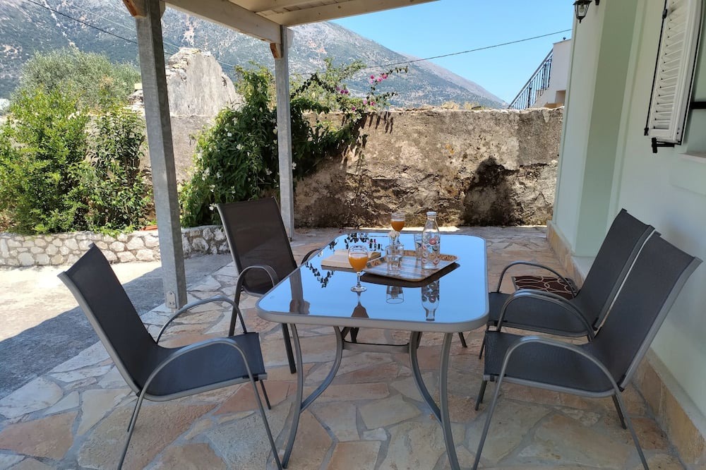 Photo of Patio Balcony in Makriotika