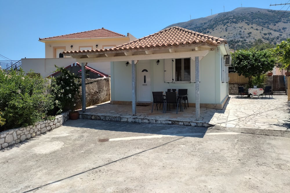 Photo of Outdoor in Makriotika