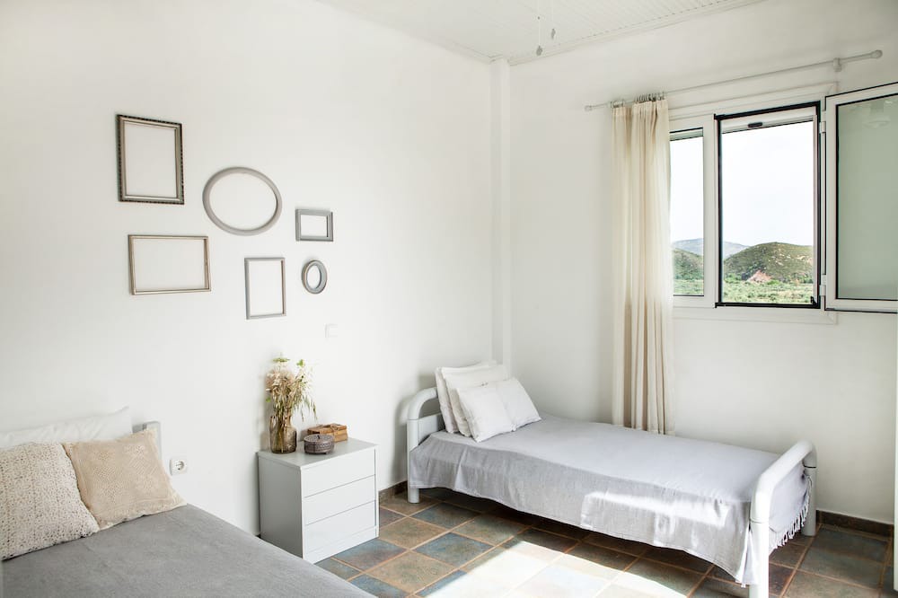 Photo of Bedroom in East Mani