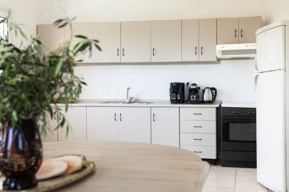 Photo of Kitchen in East Mani
