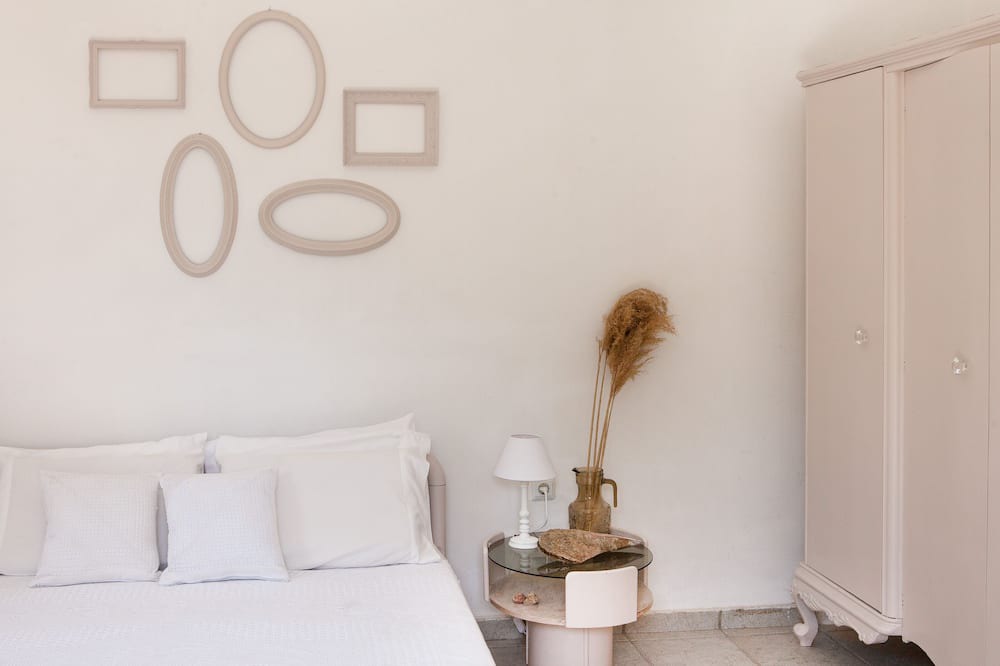 Photo of Bedroom in East Mani
