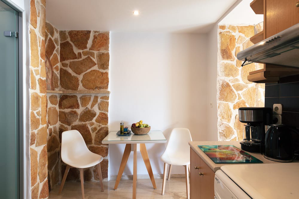 Photo of Kitchen in Mirthios
