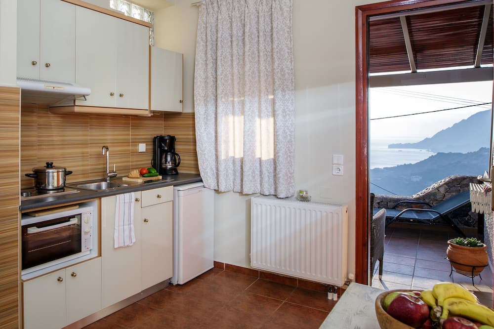 Photo of Kitchen in Mirthios