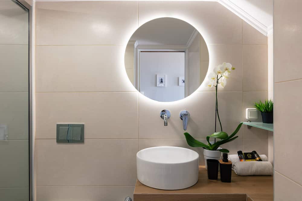 Photo of Bathroom in Mirthios