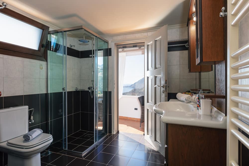 Photo of Bathroom in Mirthios