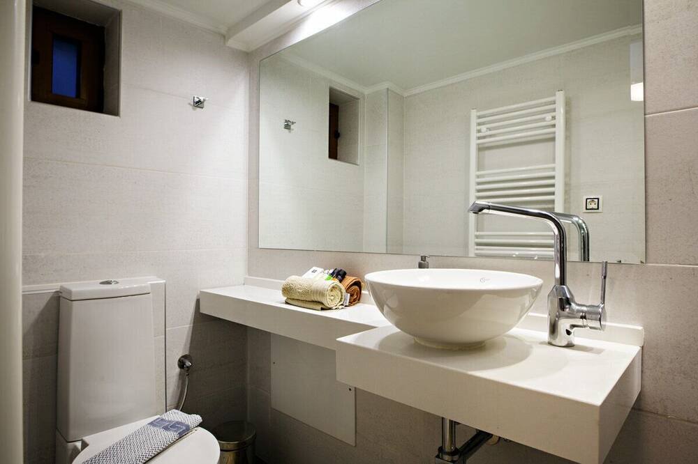Photo of Bathroom in Mirthios