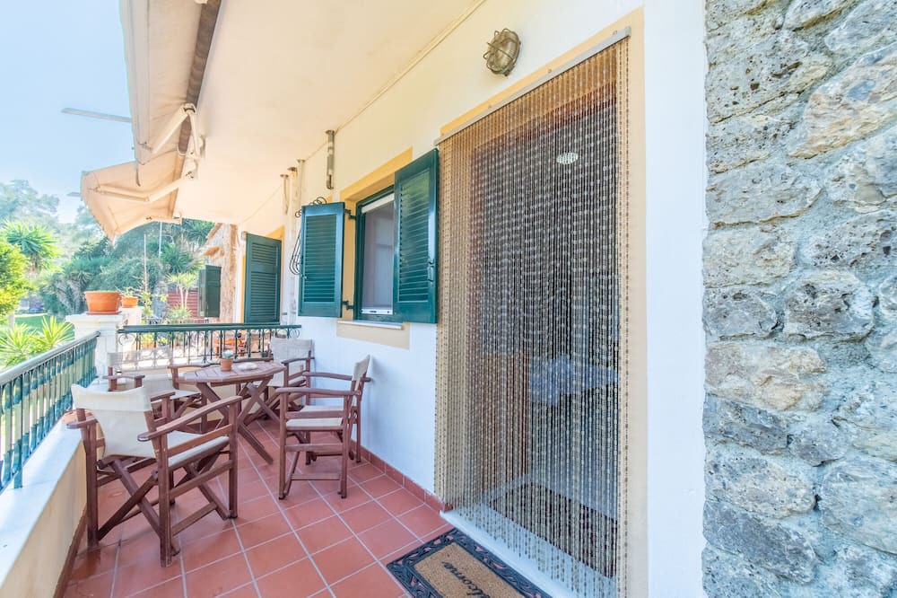 Photo of Patio Balcony in Vatos