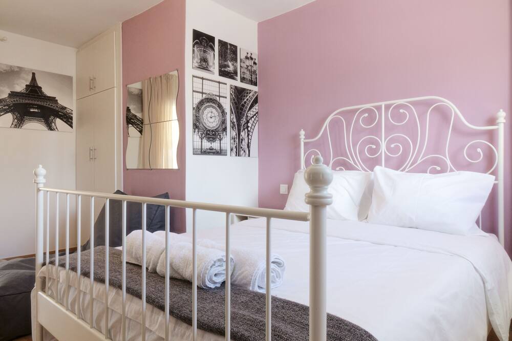 Photo of Bedroom in Filopappou