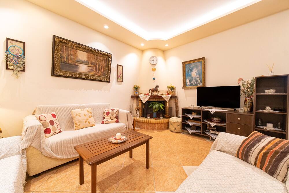 Photo of Livingroom in Kato Korakiana