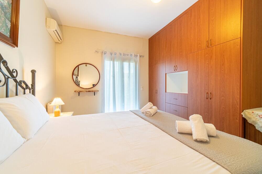 Photo of Bedroom in Kato Korakiana