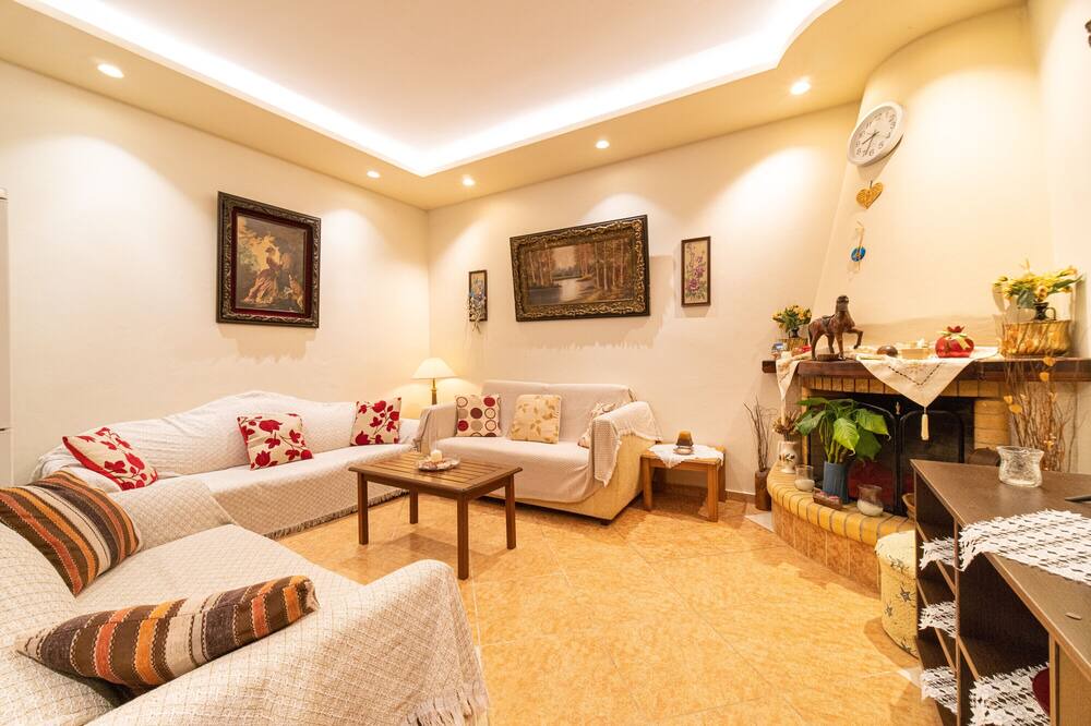 Photo of Livingroom in Kato Korakiana