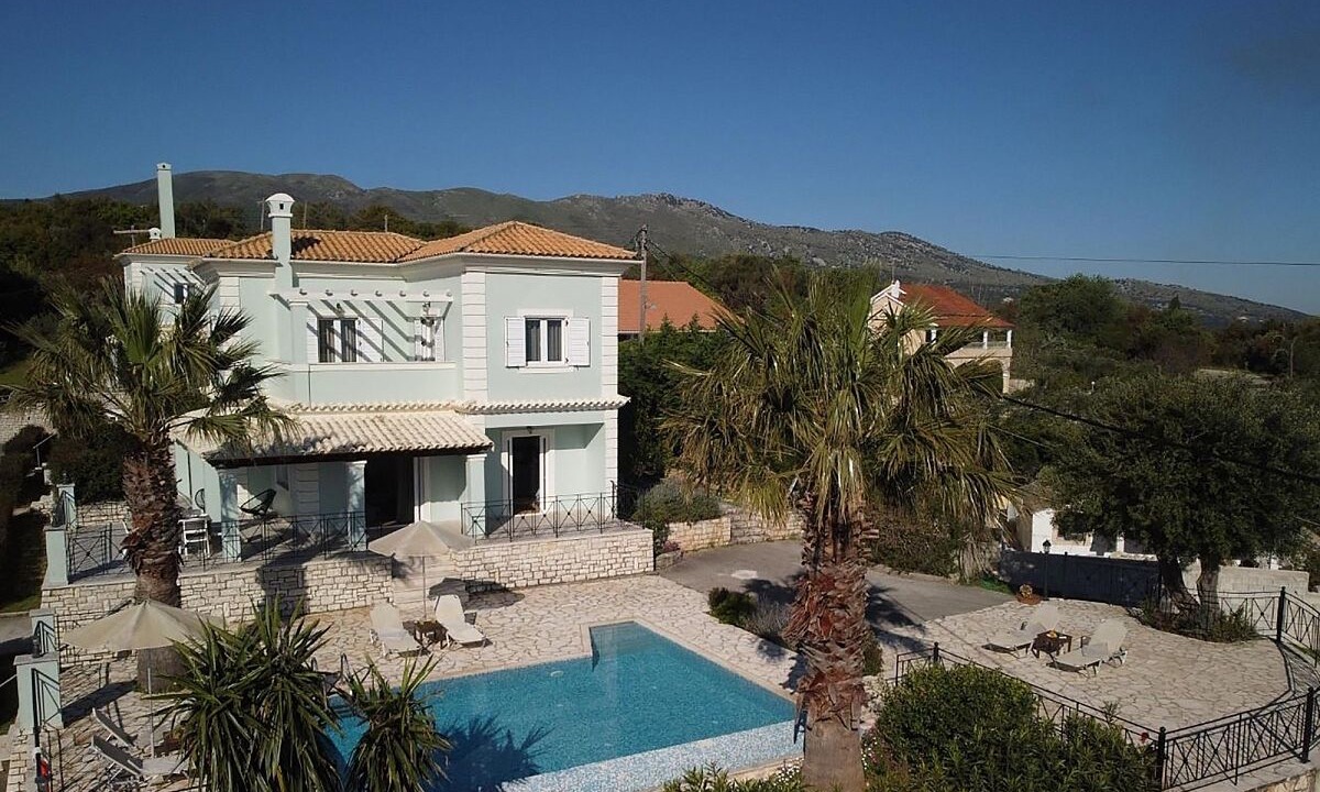 Photo of Outdoor in Petaleia