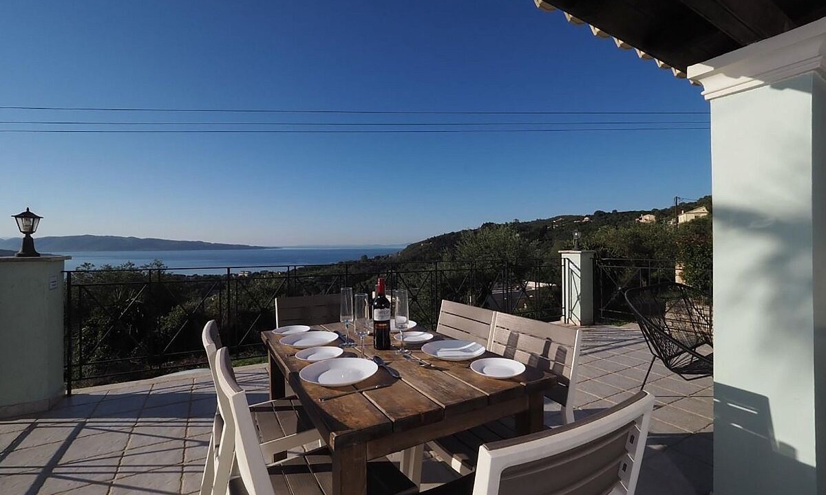Photo of Outdoor in Petaleia