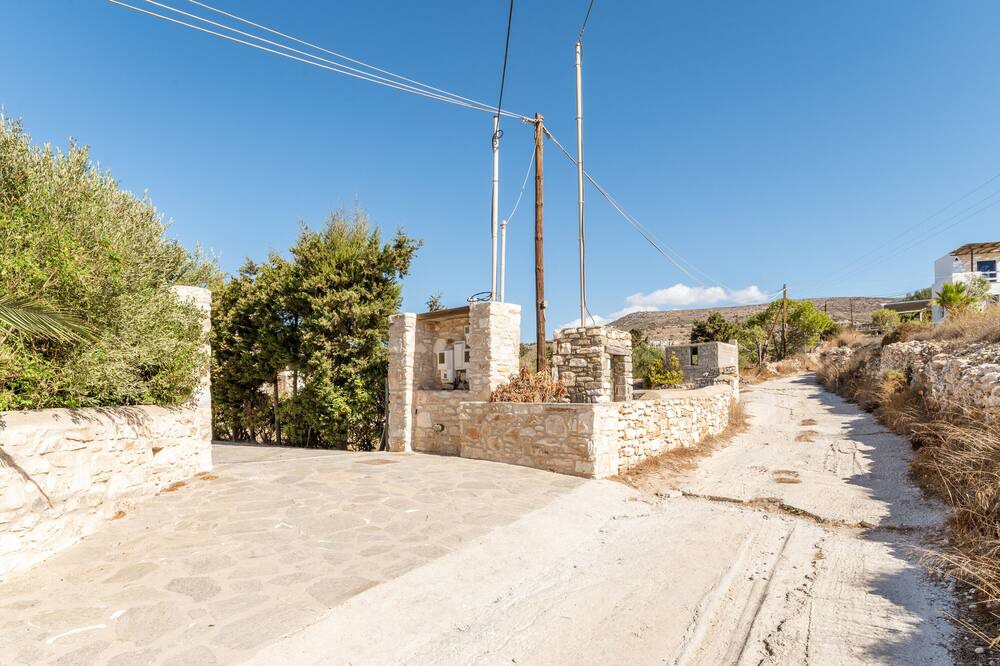 Photo of Outdoor in Glisidia