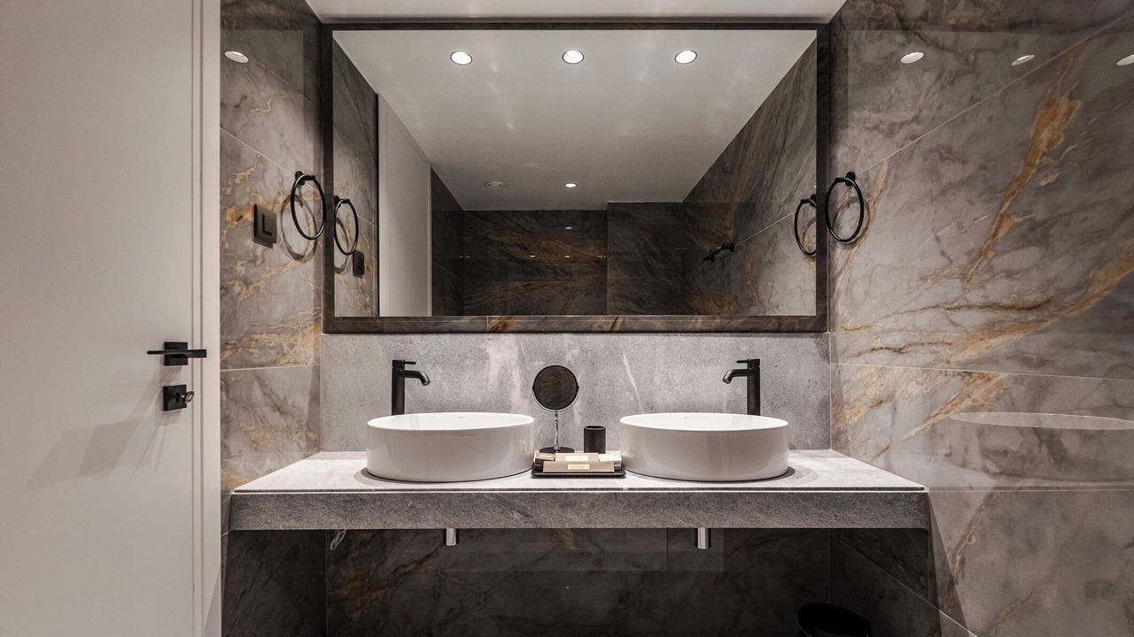 Photo of Bathroom in Volos City Centre