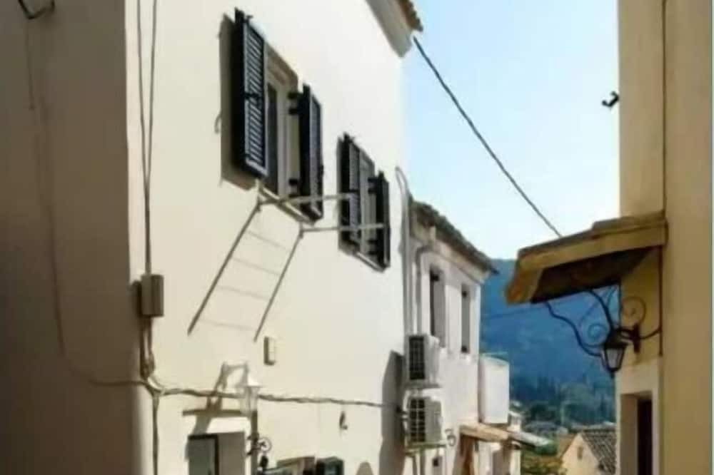 Photo of Outdoor in Achilleio