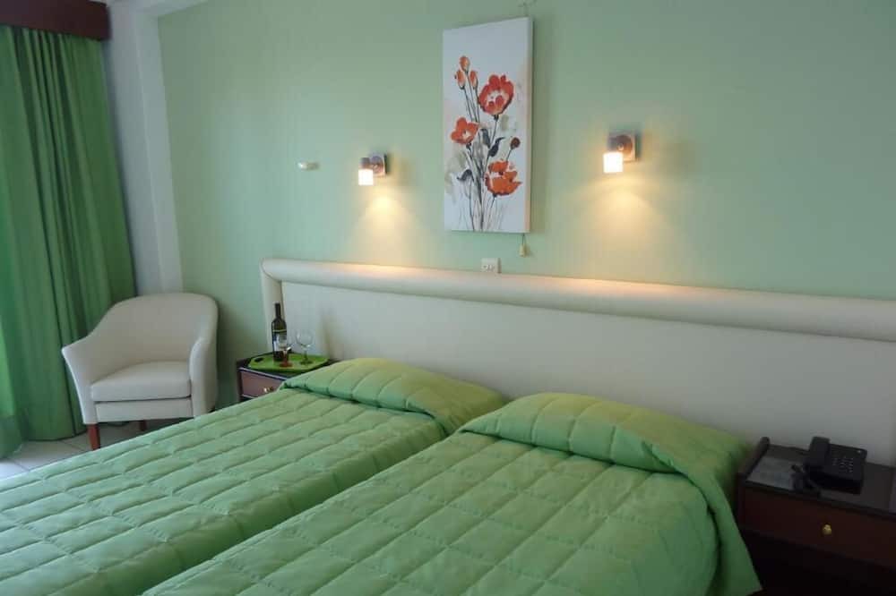 Photo of Bedroom in Petaleia