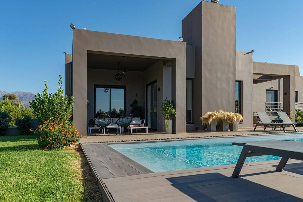 Photo of Outdoor in Alikianos