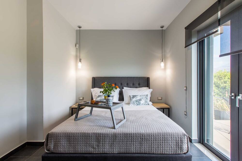 Photo of Bedroom in Alikianos