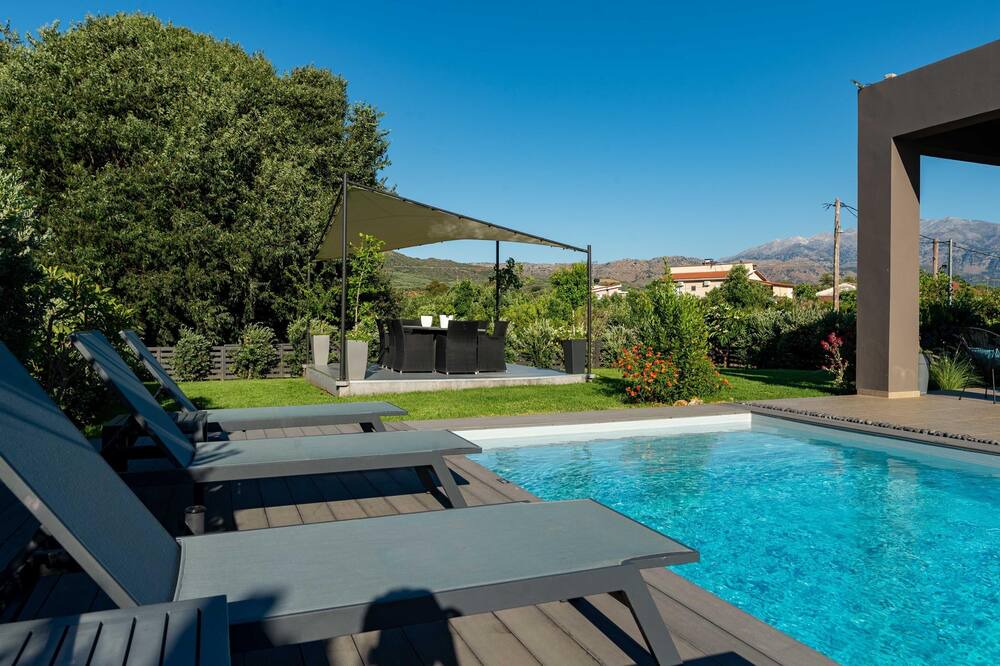 Photo of Outdoor in Alikianos