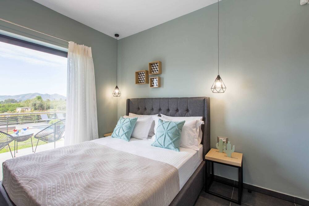Photo of Bedroom in Alikianos