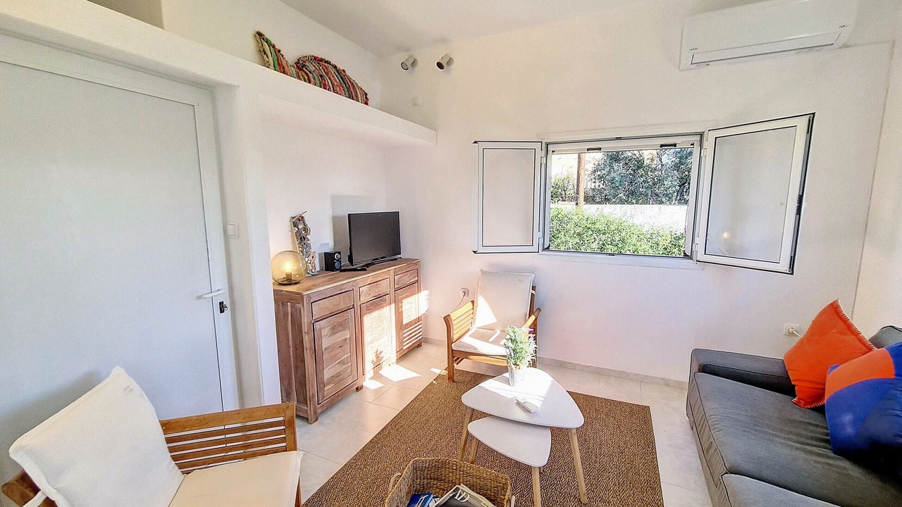 Photo of Livingroom in Pigadia