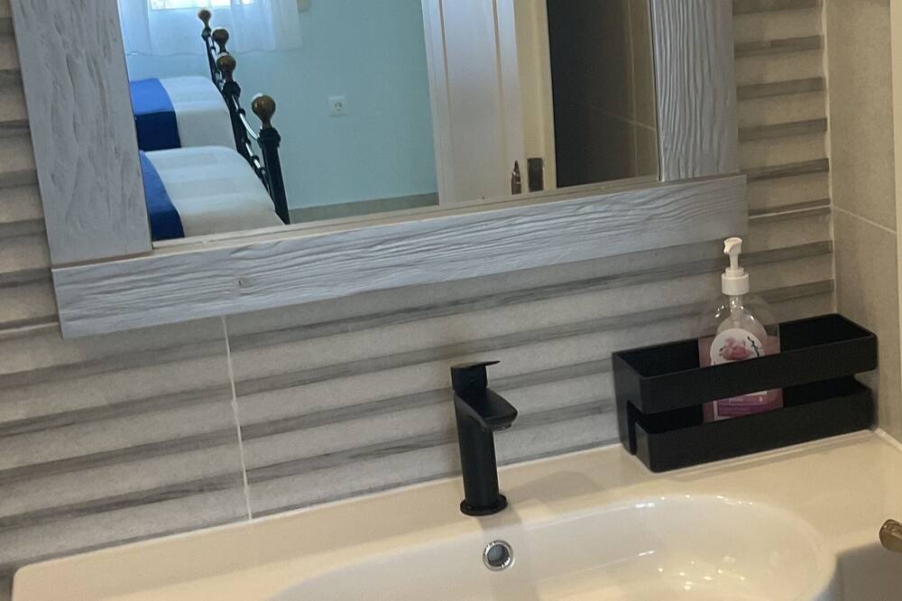 Photo of Bathroom in Vamos