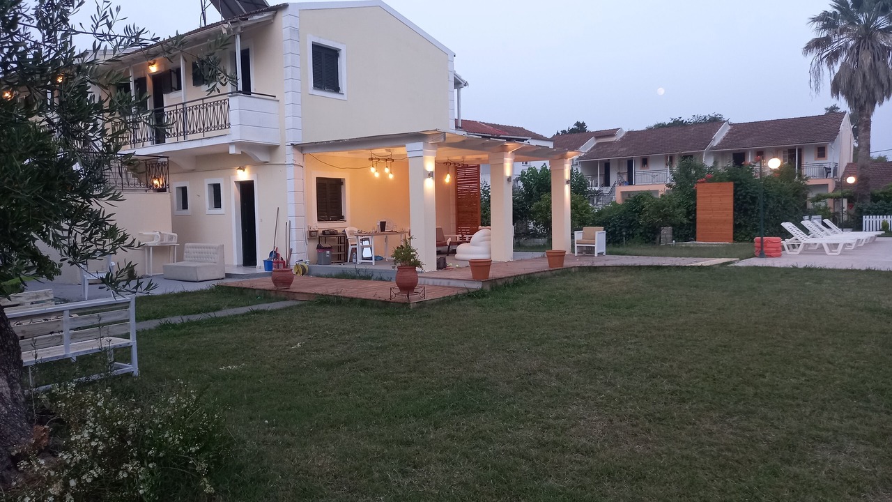 Photo of Outdoor in Melikia