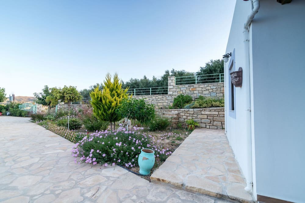 Photo of Outdoor in Pitsidia
