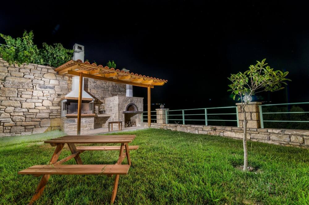 Photo of Outdoor in Pitsidia