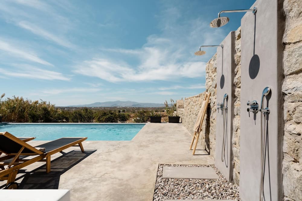 Photo of Outdoor in Glinado