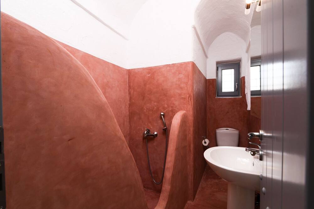 Photo of Bathroom in Marpissa