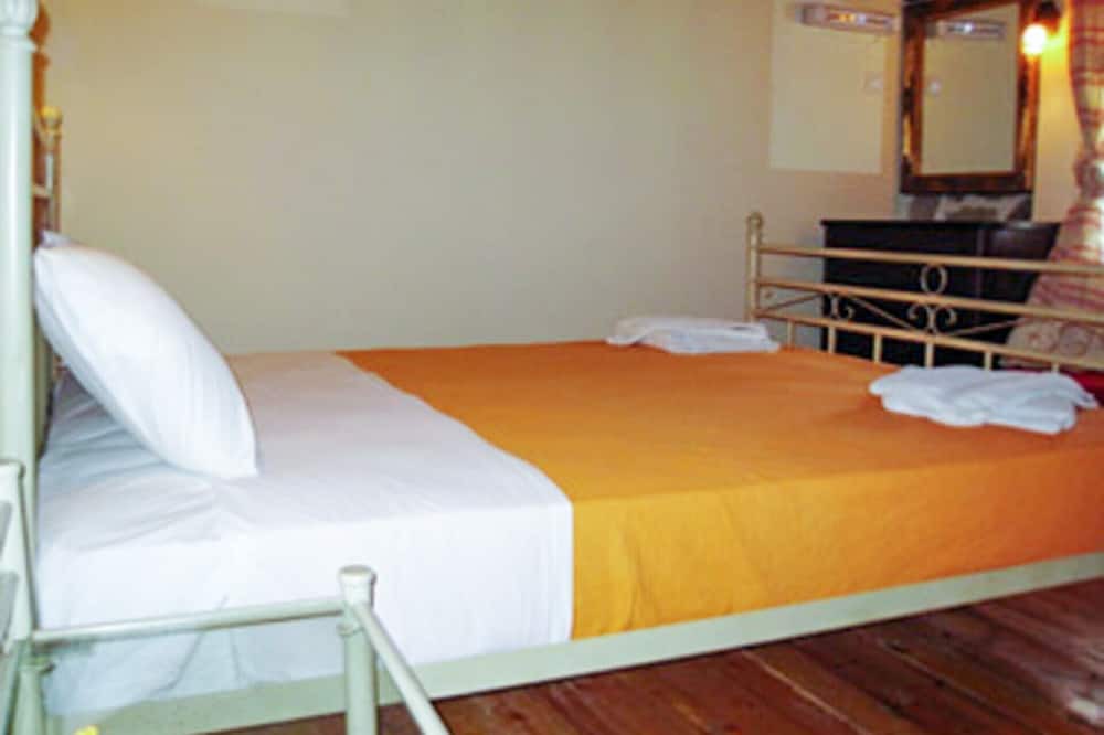 Photo of Bedroom in Myrina