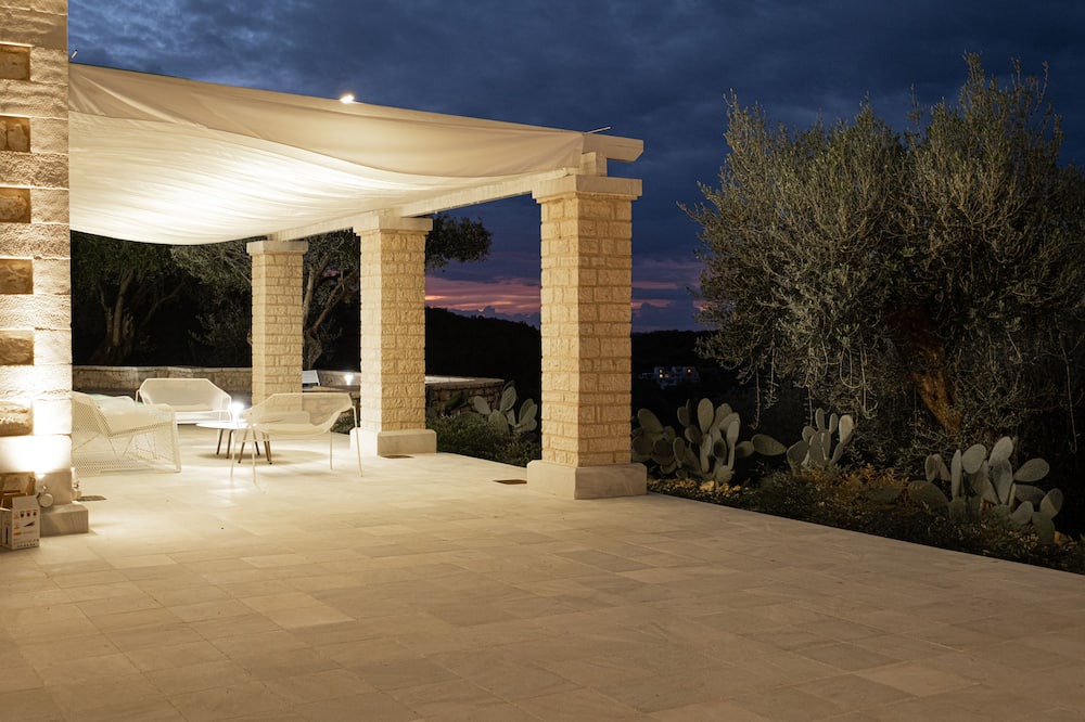 Photo of Patio Balcony in Peroulion
