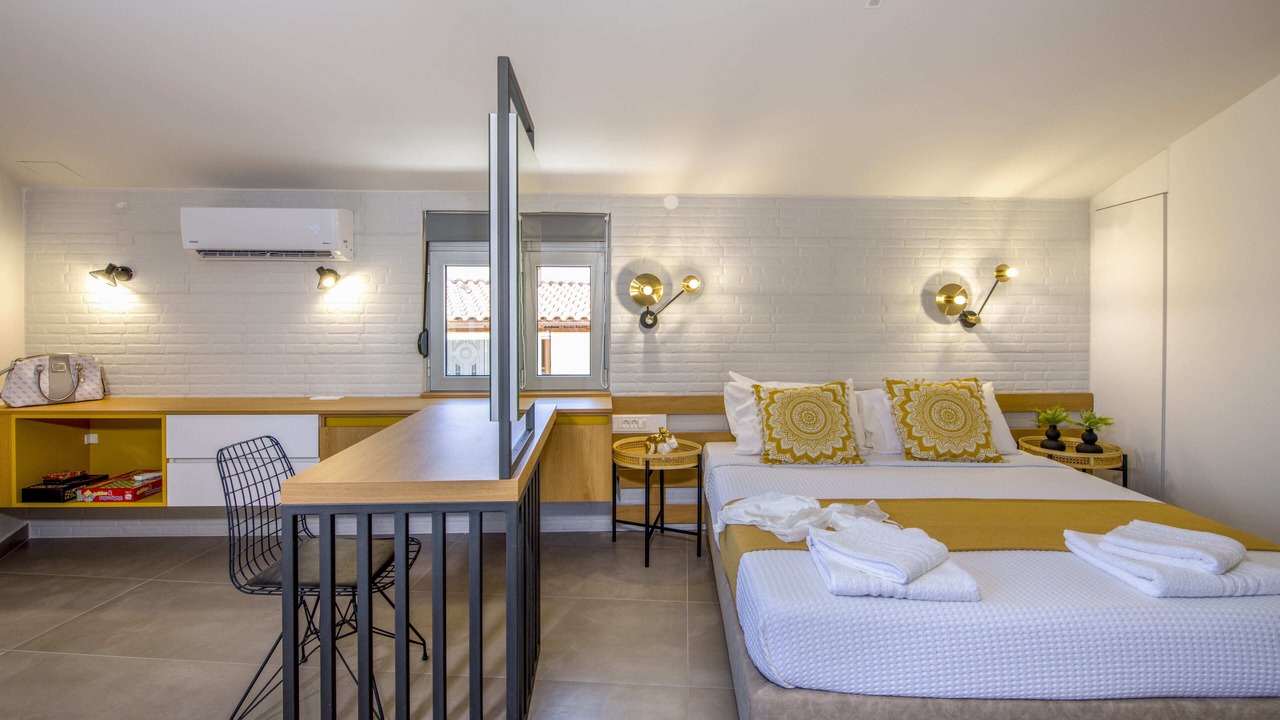 Photo of Bedroom in Alikianos