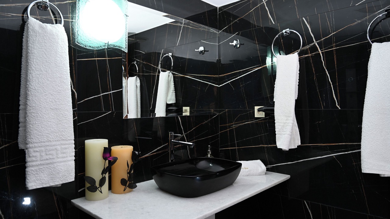Photo of Bathroom in Aria