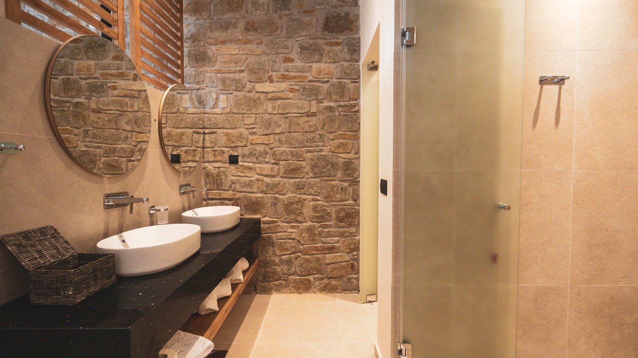 Photo of Bathroom in Naousa
