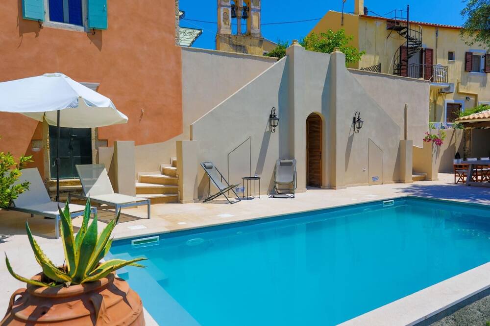 Photo of Outdoor in Achilleio