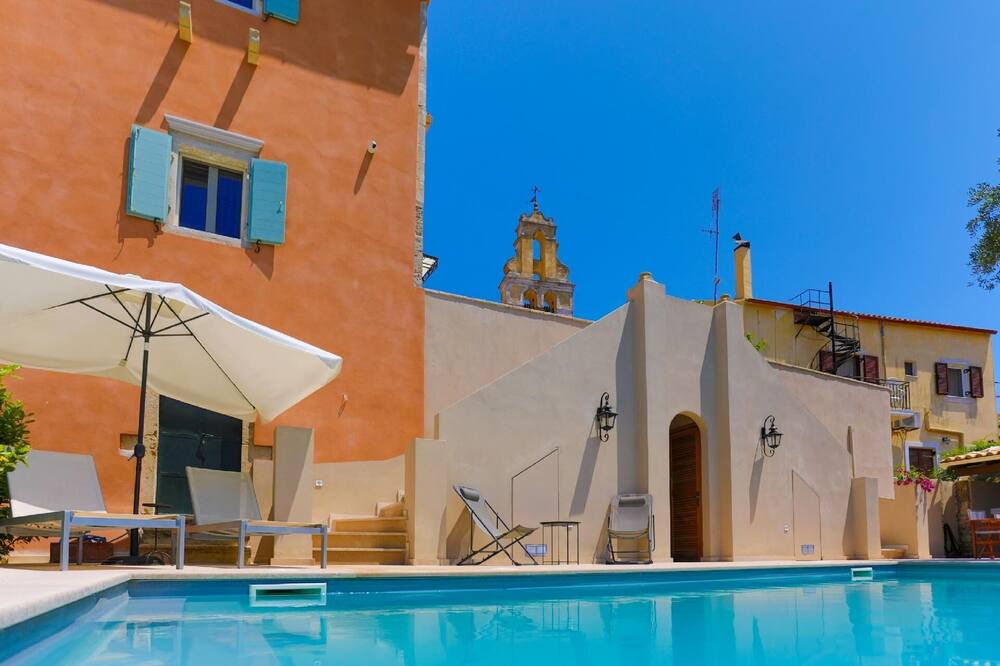 Photo of Outdoor in Achilleio