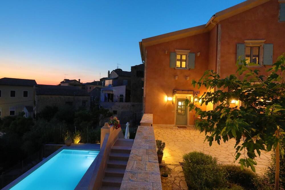 Photo of Outdoor in Achilleio
