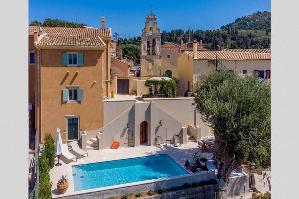 Photo of Outdoor in Achilleio