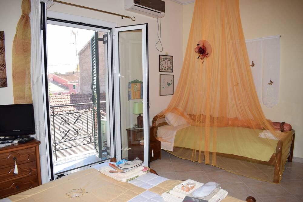 Photo of Bedroom in Melikia