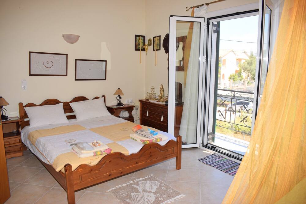Photo of Bedroom in Melikia